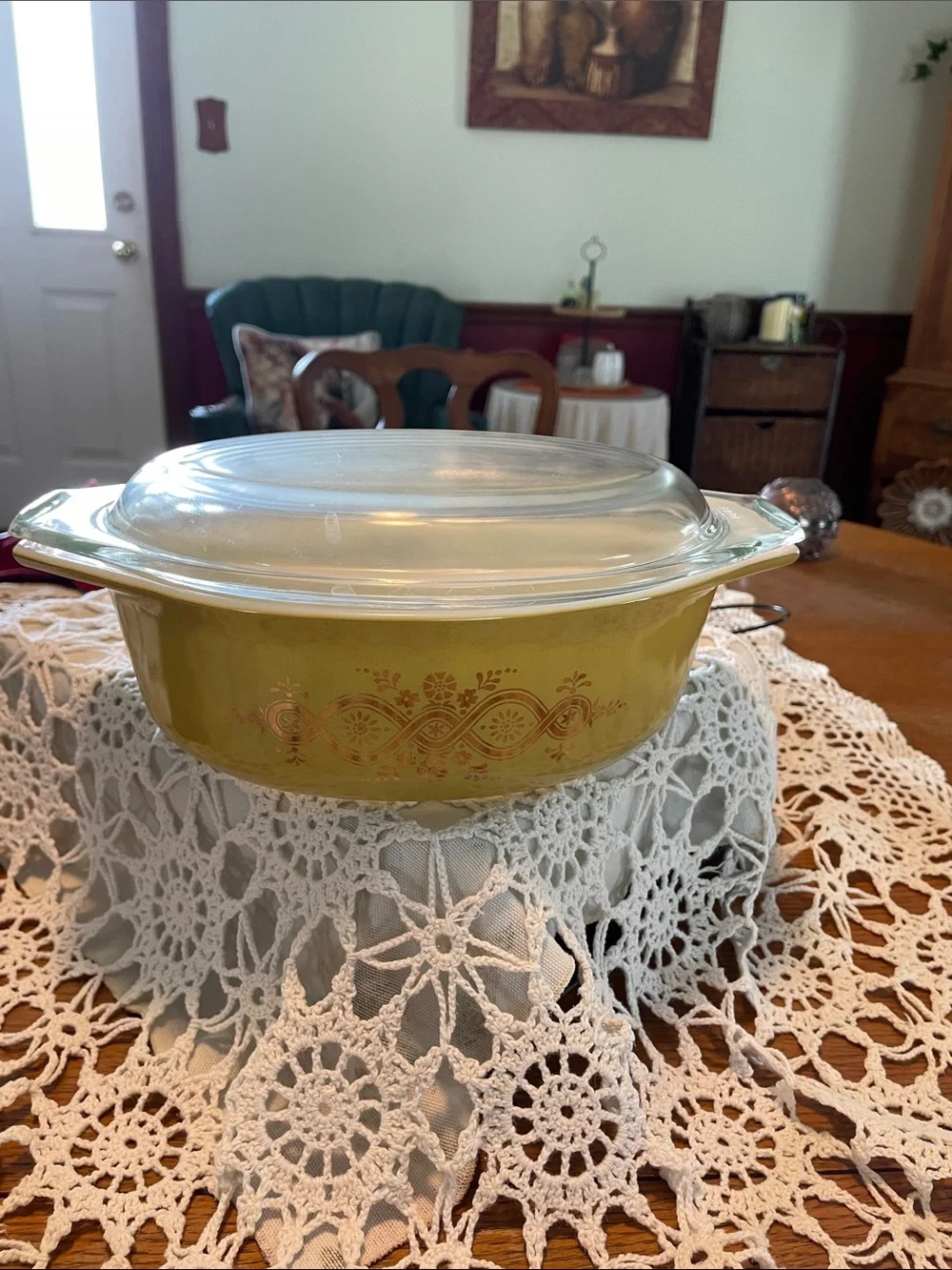 Pyrex Green Golden Wreath pattern